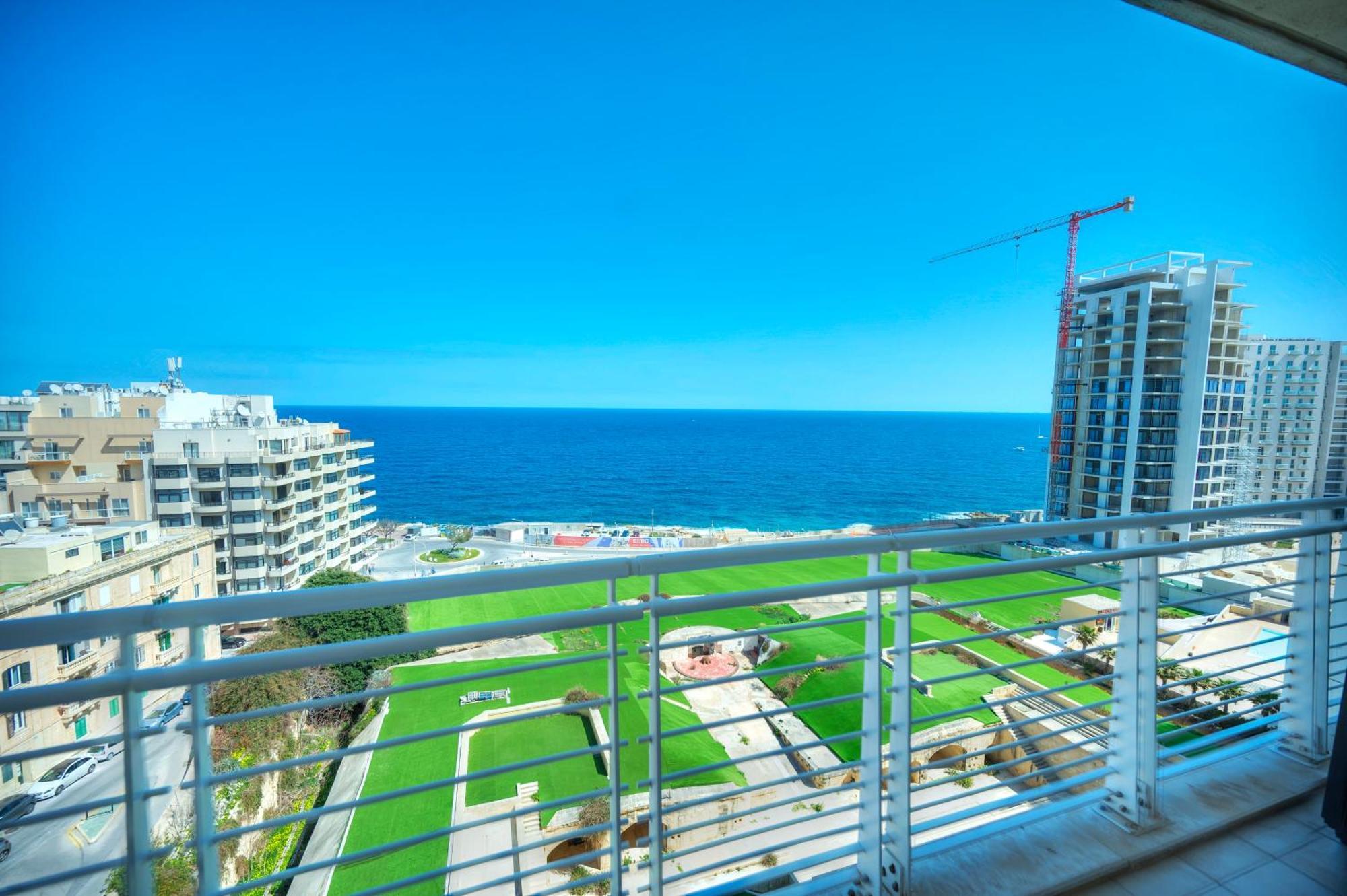 Fort Cambridge Apartments スリーマ エクステリア 写真
